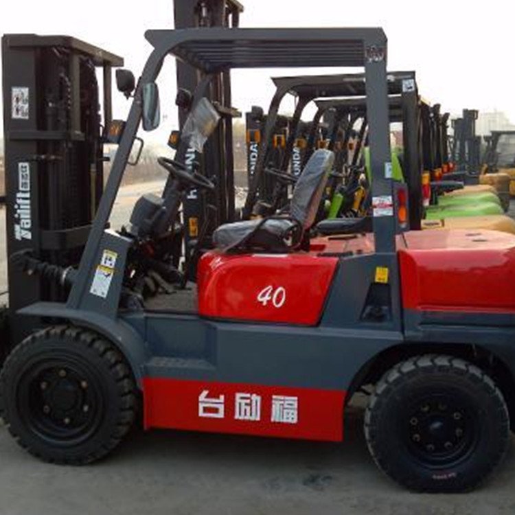 安庆太湖县叉车出租|3吨5吨设备|工厂搬迁货物装卸适用